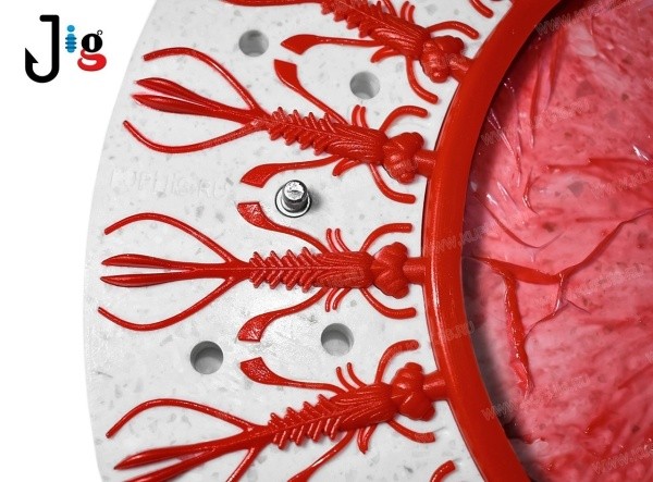 Центробежная форма Larva Delux 2.3 60 мм х 24 места - 3